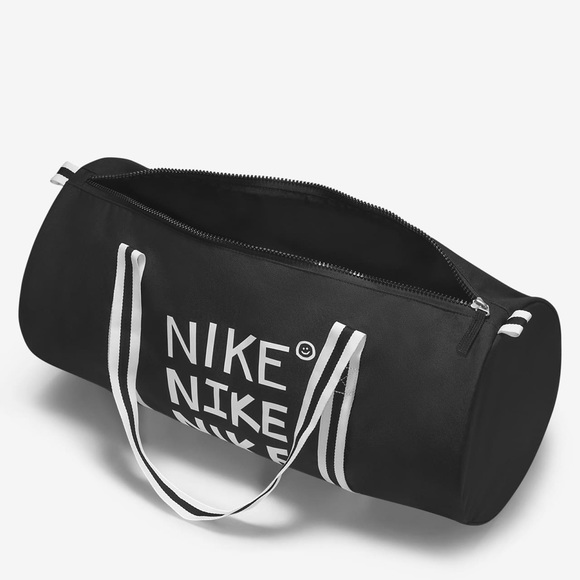 New🌿Nike Heritage Duffel Bag (30L) - Picture 6 of 8